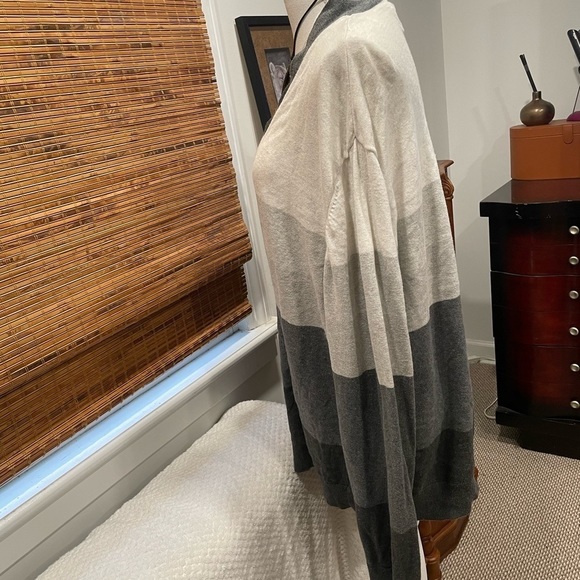 AMERICAN RAG SWEATER - Picture 4 of 6